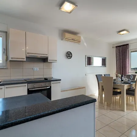 Apartman Andela * 特罗吉尔